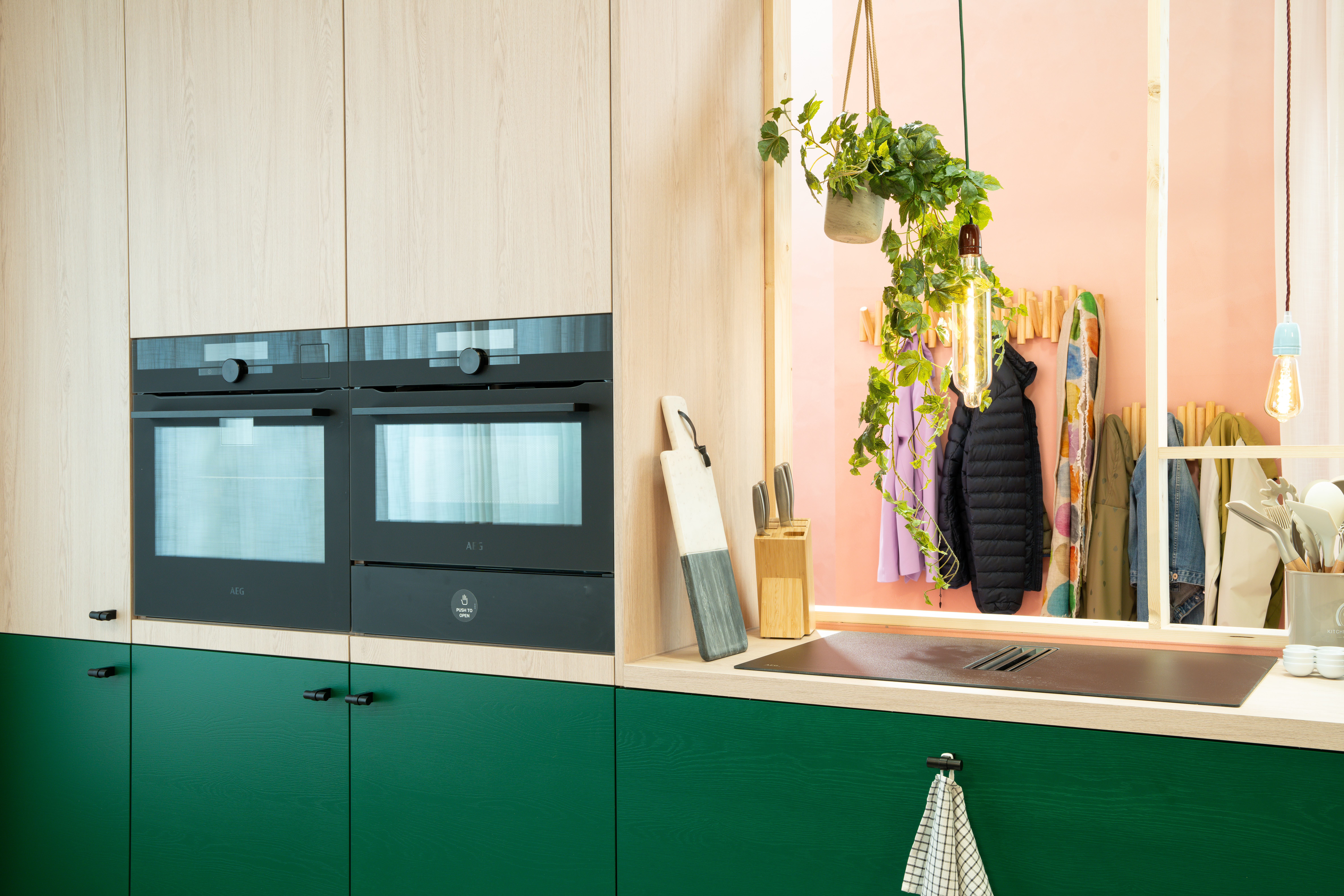 Groene keuken uit decor Thuis