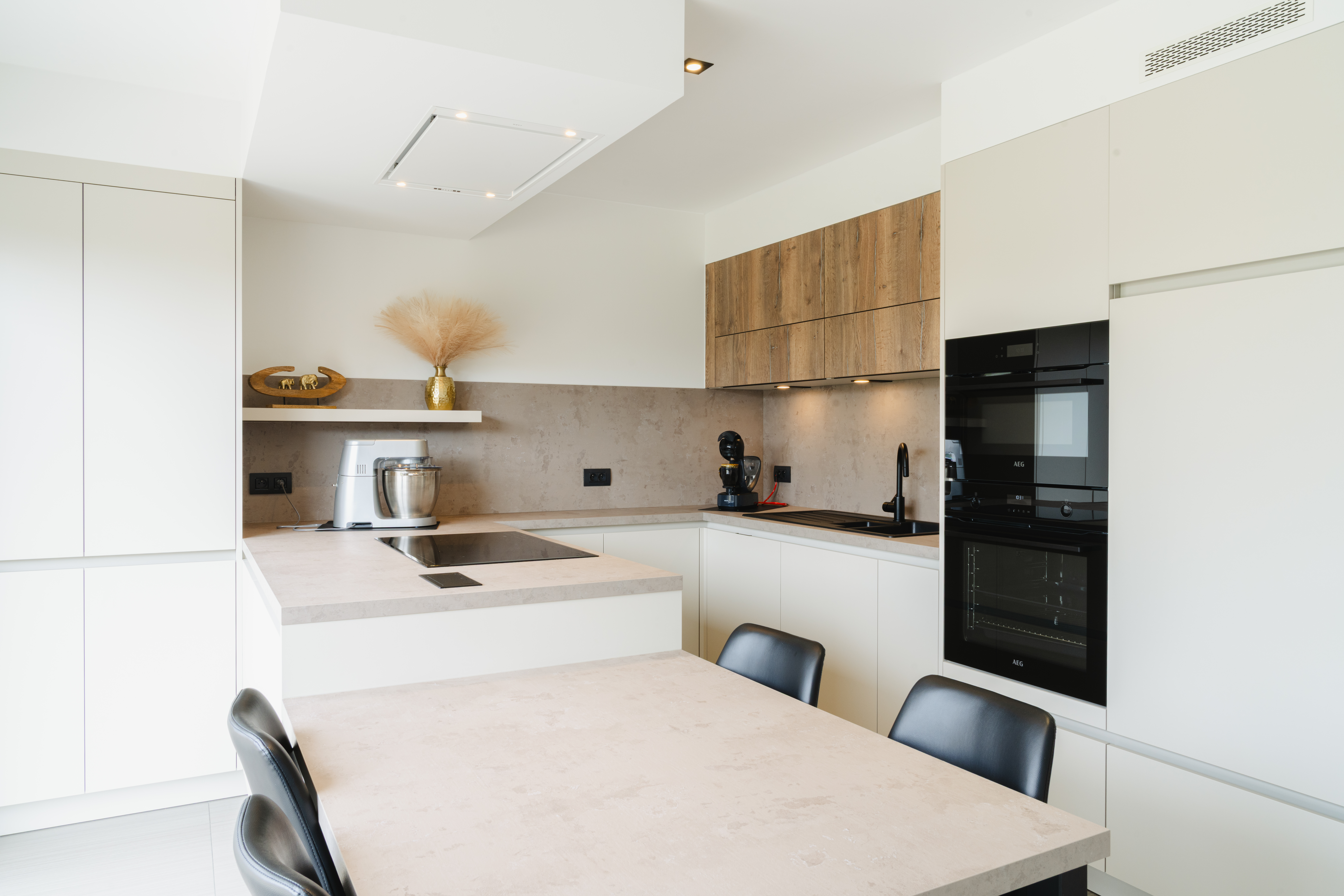 G-keuken: een U-keuken met een extra uitbouw